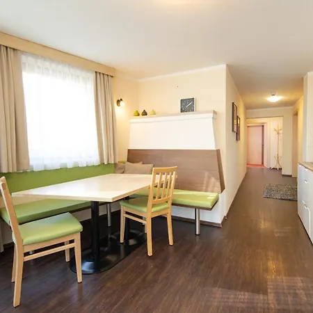 Apartmán A Casa Bernstein *