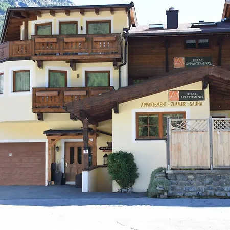 A Casa Bernstein Apartment